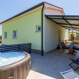 Ferienhaus Branka By Interhome, Štinjan